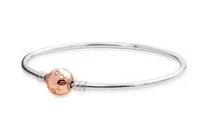 Pandora Moments Silver Bangle with PANDORA Rose Clasp - 19 cm -