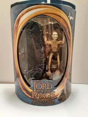 LORD OF THE RINGS The Return of the King SUPER POSEABLE GOLLUM ACTION FIGURE