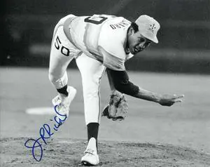 JR Richard signed Houston Astros B&W 8x10 Photo