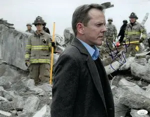 Kiefer Sutherland signed Designated Survivor TV 11x14 Photo- JSA #II11179 (President Tom Kirkman)