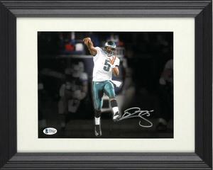 Donovan McNabb signed Philadelphia Eagles 8x10 Photo Custom Framing #5- Beckett Witnessed (horizontal)
