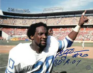 Billy Sims signed Detroit Lions 8x10 Photo #20 80 ROY- AWM Hologram (#1 Finger Running of Field)
