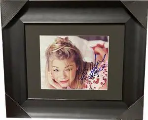 LeAnn Rimes signed 8x10 Photo Custom Framing (16x19) (country music)