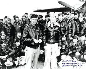 David Thatcher signed WWII Doolittle Raiders USS Hornet Vintage B&W 8x10 Photo- JSA #SS51665- Engineer- Gunner Crew #7