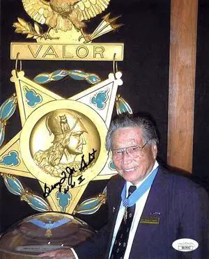 George Taro "Joe" Sakato signed WWII Vintage 8x10 Photo- JSA #SS17652- Medal of Honor