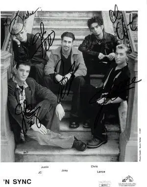 'N SYNC Complete Band signed 1997 RCA Records 8x10 Photo 5 SigsJSA LOA- Justin Timberlake/JC/L.Bass/Joey Fatone/C. Kirkpatrick