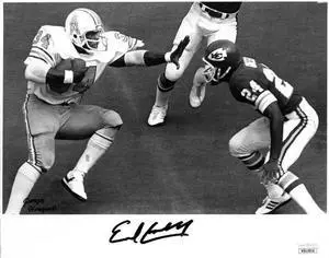 Earl Campbell signed Houston Oilers Vintage B&W 8X10 Photo- JSA Witnessed #WB118920 (Rare Exclusive Image)
