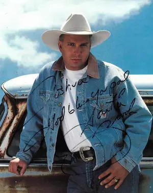 Garth Brooks signed Color 8x10 Photo Joshua, God Bless you Pal - Imperfect Beckett