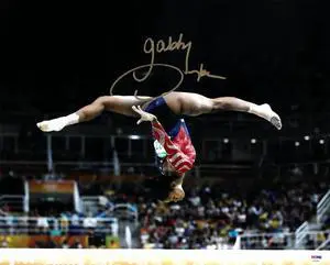 Gabby Douglas signed 2016 Rio Olympics Gymnastic 16x20 Photo- PSA ITP (Team USA/Gold Medalist)