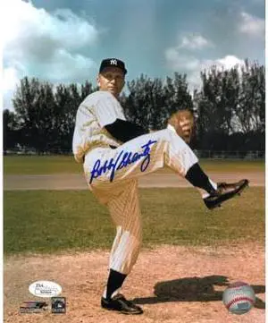 Bobby Shantz signed New York Yankees 8x10 Photo- JSA Hologram
