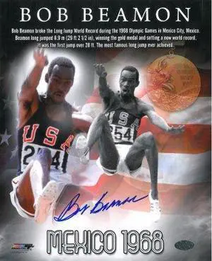 Bob Beamon signed Team USA Track & Field 16X20 Photo 1968 Mexico Olympics World Record