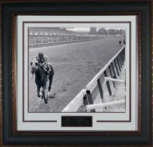 Ron Turcotte unsigned 1973 Belmont Stakes Vintage B&W 11x14 Photo Leather Framed V Groove Matting Horse Racing
