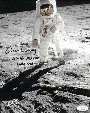 Glynn Lunney signed Vintage 8x10 Photo Apollo Flight Director- JSA Hologram #EE62152 (moon walk)