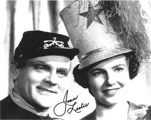 Joan Leslie signed Yankee Doodle Dandy Vintage B&W 8x10 Photo- JSA Hologram #DD90944 (w/ James Cagney)