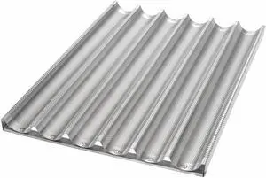 CHICAGO METALLIC 49036 Baguette/French Bread Pan,6 Moulds