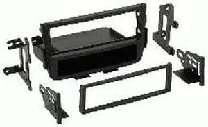 Metra 99-7866 - 2001-2006 Acura Stereo Installation Kit.