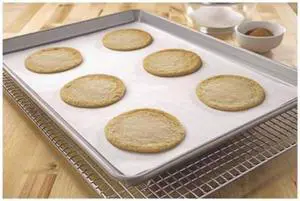 Grease-Proof Quilon Pan Liners 24.5 x 16.63 1000/Carton SC07070