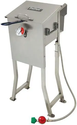 Bayou Classic 700-725 2.5-gal Stainless Bayou Fryer Freestanding or Table Top Includes Stainless Mesh Basket Fry Thermometer Drain Valve High Pressure Regulator w/ 48-in Stainless Braided LPG Hose