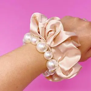 Pearl & Satin Scrunchie Set Pearl & Satin Scrunchie Set