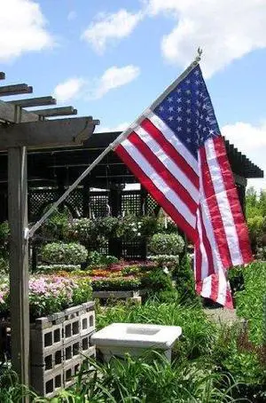 ANNIN FLAGMAKERS 238 Spinning Flagpole w/3 ft x 5 ft Nyl-Glo US Flag Incl White