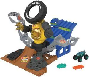 Mattel Hot Wheels Monster Trucks Arena Smashers MEGA-Wrex vs. Crushzilla Takedown Playset