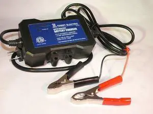 12 volt 12V Water Resistant / Onboard Battery Charger for batteries up to 250Amp