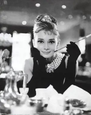 Audrey Hepburn - Breakfast at Tiffany's Poster Print (16 x 20) Audrey Hepburn - Breakfast at Tiffany's Poster Print (16 x 20)