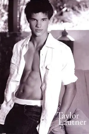Taylor Lautner - B&W Poster Print (24 x 36) Taylor Lautner - B&W Poster Print (24 x 36)