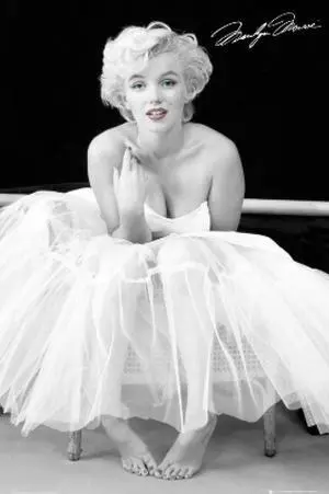 Marilyn Monroe Ballerina Poster Print (40 X 60) Marilyn Monroe Ballerina Poster Print (40 X 60)