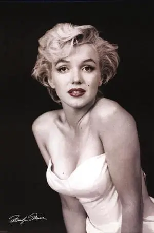 Marilyn Monroe - Red Lips Poster Print (22 x 34) Marilyn Monroe - Red Lips Poster Print (22 x 34)