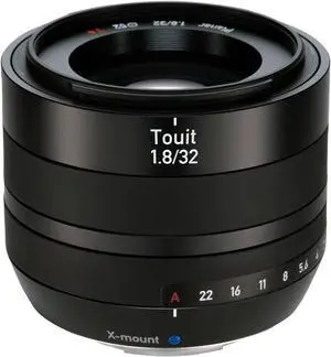 Zeiss Touit 32mm f/1.8 Lens (Fujifilm X-Mount) Zeiss Touit 32mm f/1.8 Lens (Fujifilm X-Mount)
