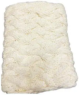 Twist Infinity Scarf (Ivory) - Luxurious Cable Knit Design for Ultimate Warmth