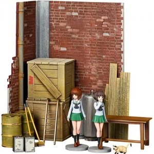 Girls und Panzer - ARTPLA - Last Chapter Garage Plastic Model Kit Set A Girls und Panzer - ARTPLA - Last Chapter Garage Plastic Model Kit Set A