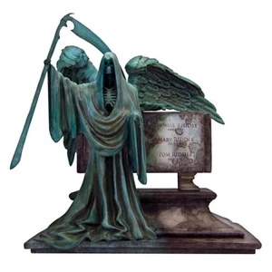 Harry Potter - Riddle Family Grave Sculpture Harry Potter - Riddle Family Grave Sculpture