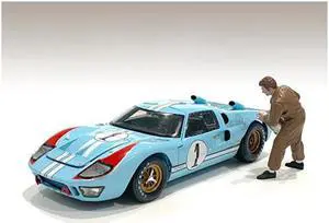 "Race Day 1" Figurine VI for 1/24 Scale Models by American Diorama