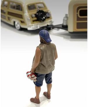 "Campers" Figure 2 for 1/24 Scale Models by American Diorama
