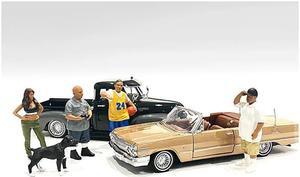Lowriderz and a Dog 5 piece Figurine Set for 1/18 Scale Models by American Diorama
