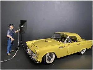 "Weekend Car Show" Figurine V for 1/24 Scale Models by American Diorama