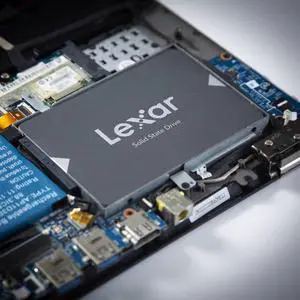 Lexar NS100 1TB SATA III 2.5" Internal SSD, 550MB/s Read, Gray #LNS100-1TRBNA
