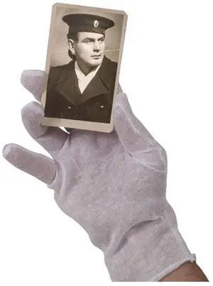 Archival Methods Light Weight Cotton Gloves Small, Package of 12