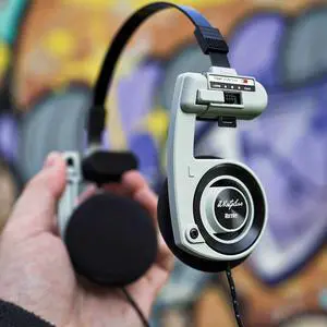 Retro Bluetooth 5.2 On-Ear Headphones HIFI Wireless Collapsible Headset With Noise Reduction Mic and Volume Control Grey