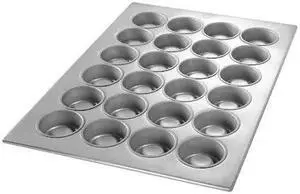 CHICAGO METALLIC 43395 Strawberry Shortcake Pan,24 Moulds