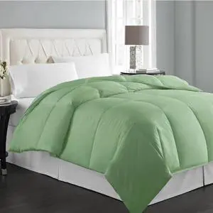 HOTEL GRAND 005332 Oversized Hybrid Blend Comforter, Sage, Full/Queen
