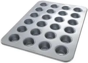 CHICAGO METALLIC 45605 Cupcake/Muffin Pan,24 Moulds