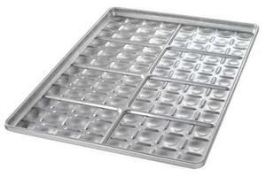 CHICAGO METALLIC 40434 Slider Bun Pan,96 Moulds