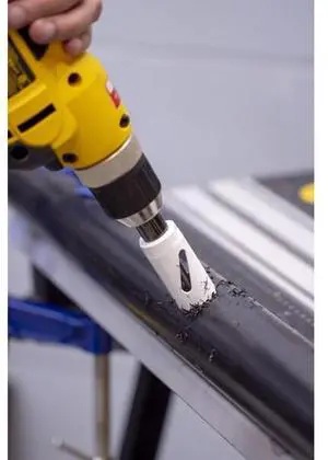 RICHELIEU 959361 15/16-inch (24 mm) Bi-Metal Hole Saw with Mandrel and Pilot