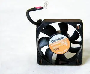 SUNON 3006 KD0503PEV1-8 square Cooling fan with 5V 0.9W 2-wires