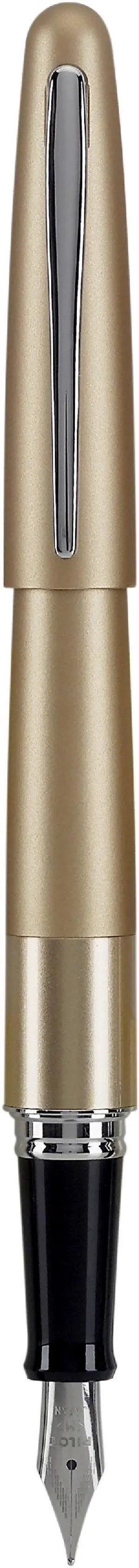 PILOT Metropolitan Collection Fountain Pen, Gold Barrel, Classic Design, Fine Nib, Black Ink (91112) PILOT Metropolitan Collection Fountain Pen, Gold Barrel, Classic Design, Fine Nib, Black Ink (91112)