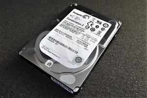 Seagate ST91000640SS 9RZ268 1TB 7.2K RPM 6Gb/s 2.5" SAS HDD Hard Drive