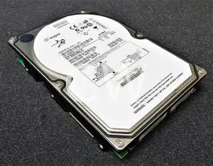 ST39236LC Seagate 9N3011 9.2GB 7200RPM 80Pin 1MB 3.5" SCSI HDD Hard Drive